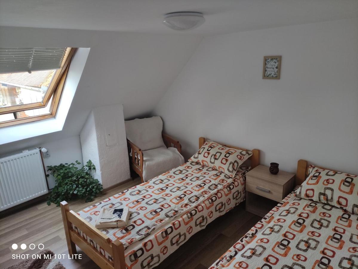 Rita Vendeghaz Apartment Ciumani Екстериор снимка