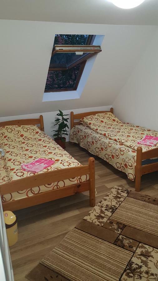 Rita Vendeghaz Apartment Ciumani Екстериор снимка